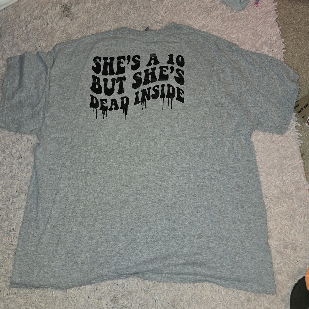 GILDAN (XXL) Gray Short Sleeve Tee with Bold Graphic